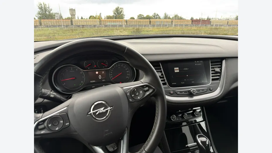 OPEL Grandland X -