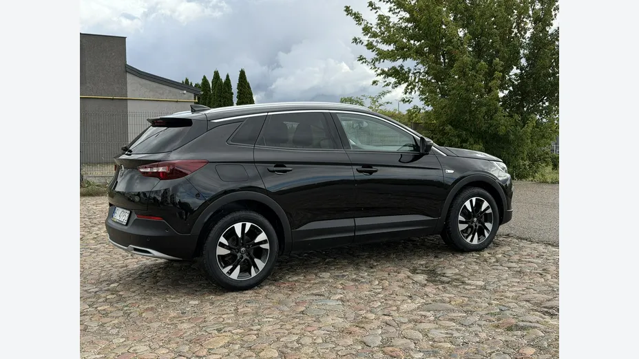 OPEL Grandland X -