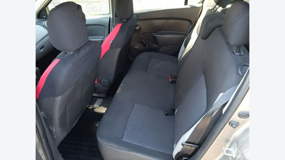 DACIA Sandero -