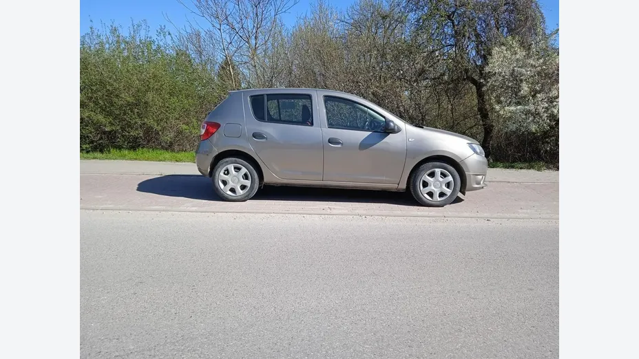 DACIA Sandero -
