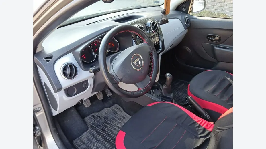 DACIA Sandero -