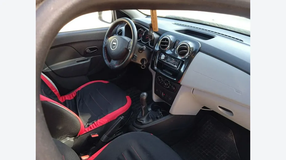 DACIA Sandero -