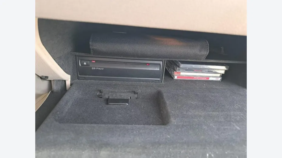 AUDI A6 -