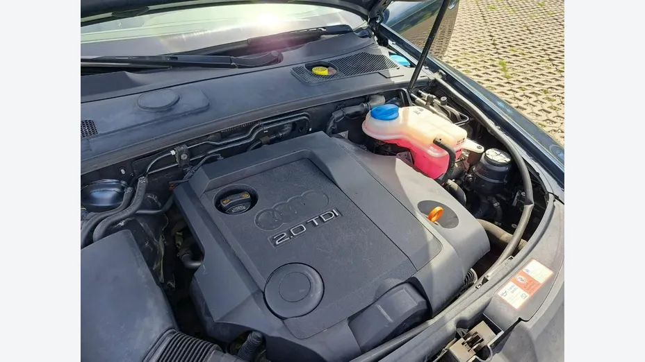 AUDI A6 -
