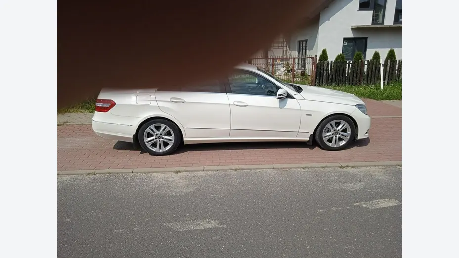 MERCEDES-BENZ E Klasa -