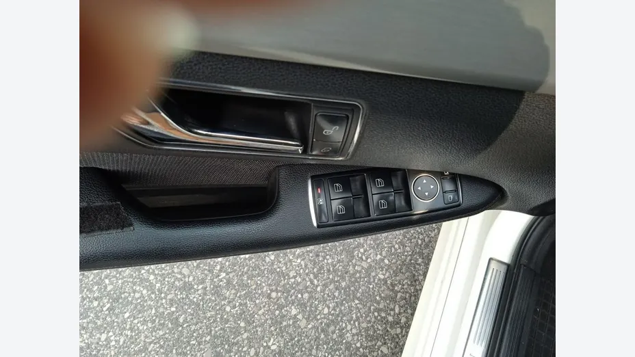MERCEDES-BENZ E Klasa -