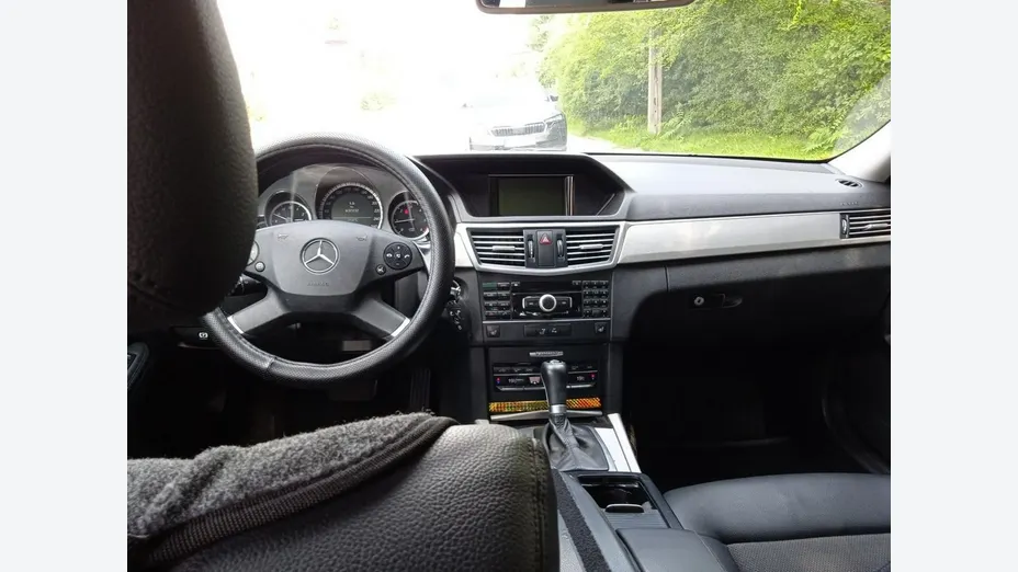 MERCEDES-BENZ E Klasa -
