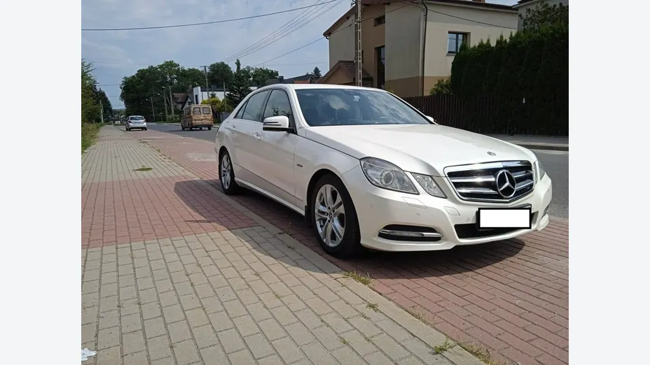 MERCEDES-BENZ E Klasa -
