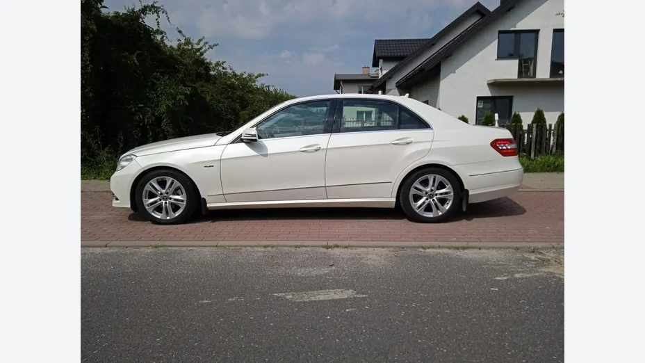 MERCEDES-BENZ E Klasa -