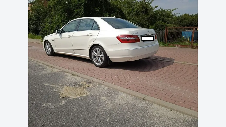 MERCEDES-BENZ E Klasa -