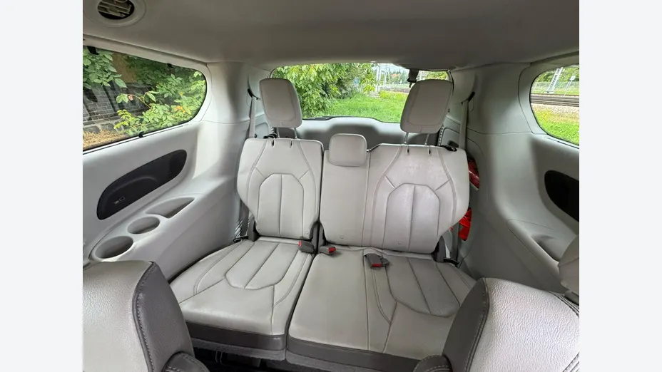 CHRYSLER Pacifica -