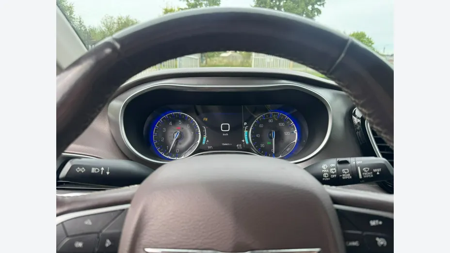 CHRYSLER Pacifica -