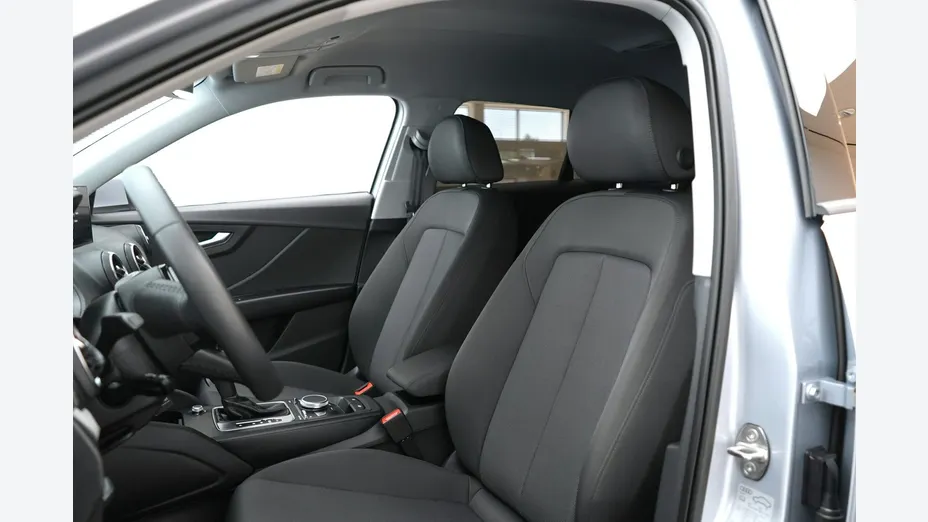 AUDI Q2 -