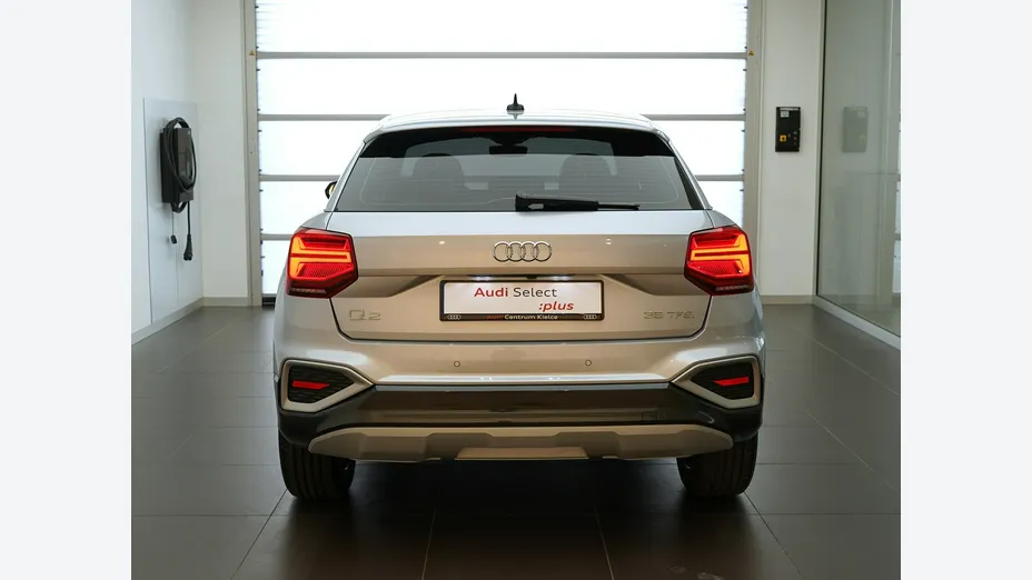 AUDI Q2 -
