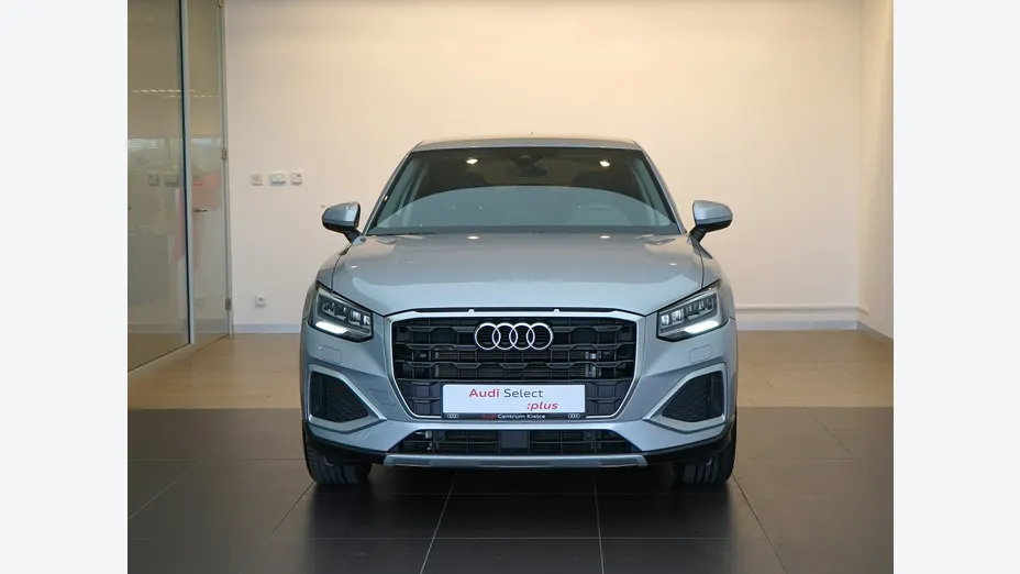 AUDI Q2 -