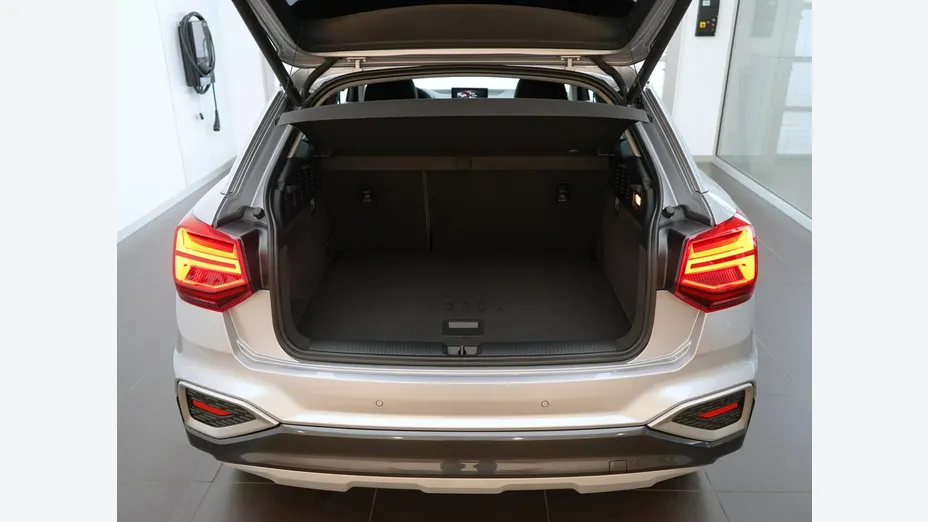 AUDI Q2 -