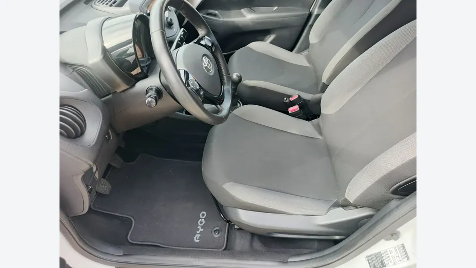 TOYOTA Aygo -
