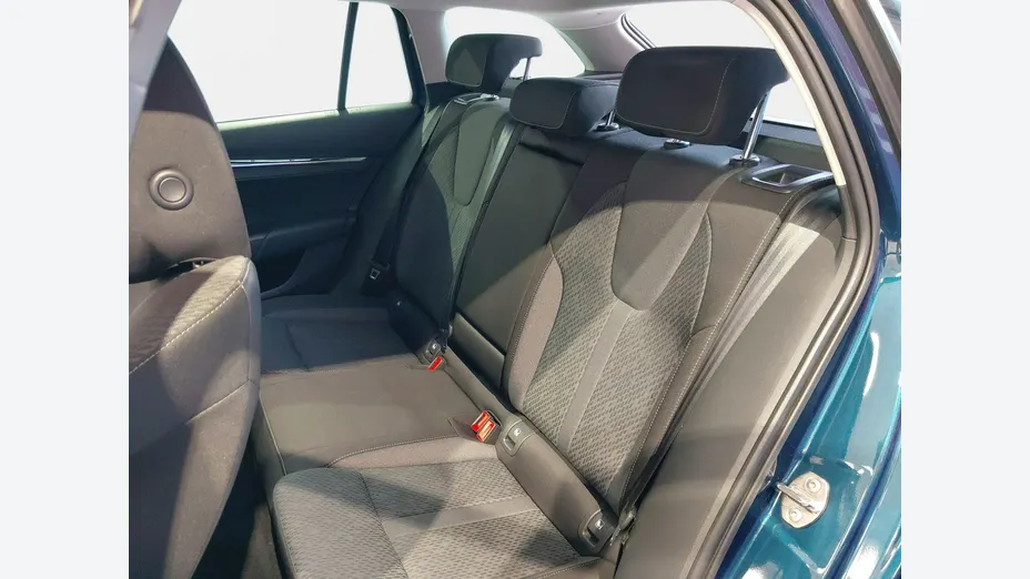 SKODA Octavia -