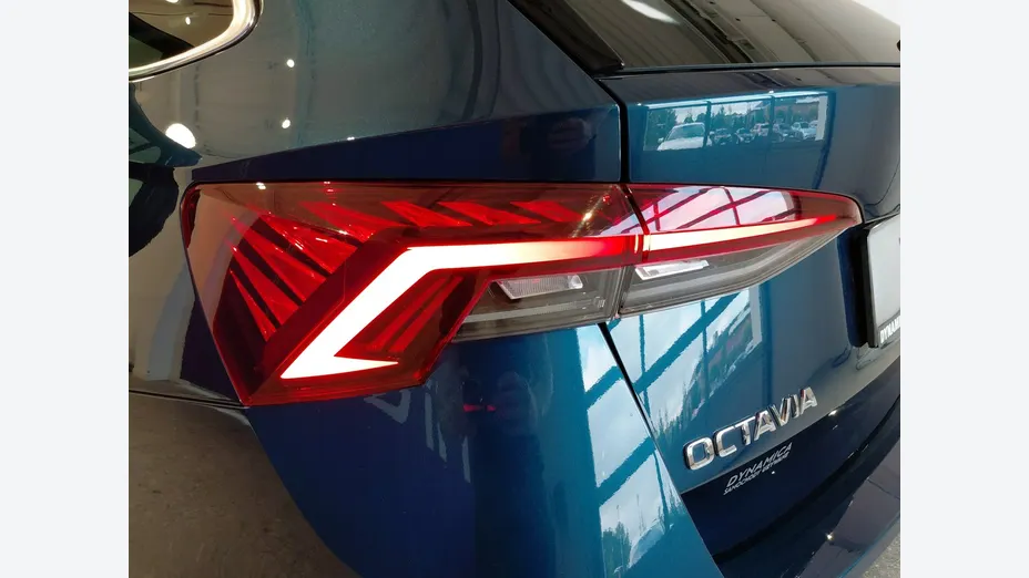 SKODA Octavia -