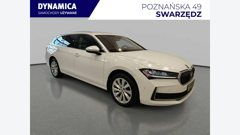 SKODA Superb -