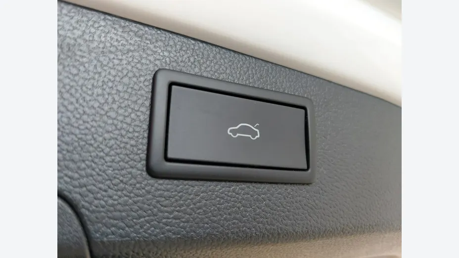 SKODA Superb -