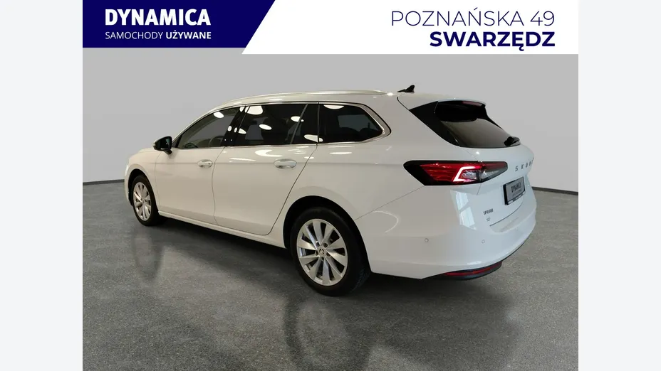 SKODA Superb -