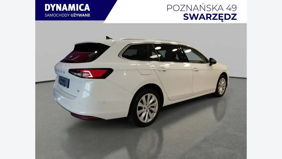 SKODA Superb -