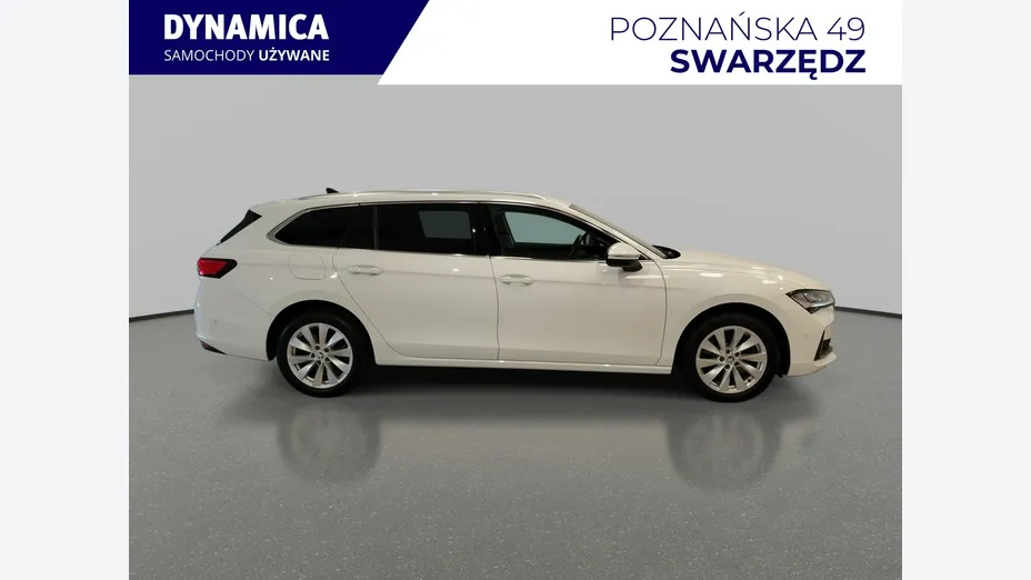 SKODA Superb -