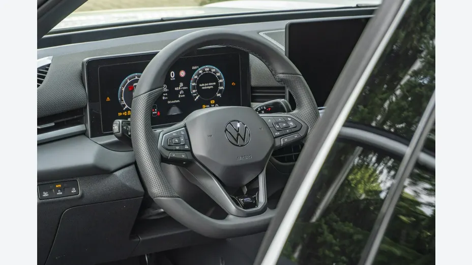 VOLKSWAGEN T-ROC -
