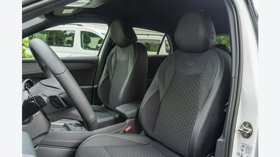 VOLKSWAGEN T-ROC -