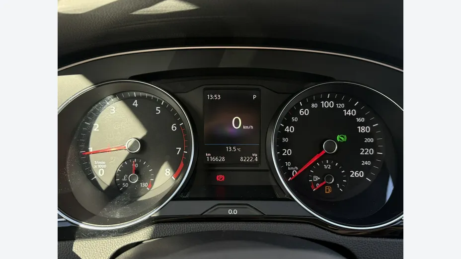 VOLKSWAGEN Passat -