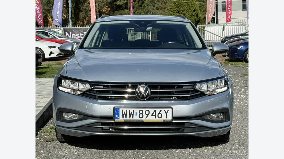 VOLKSWAGEN Passat -