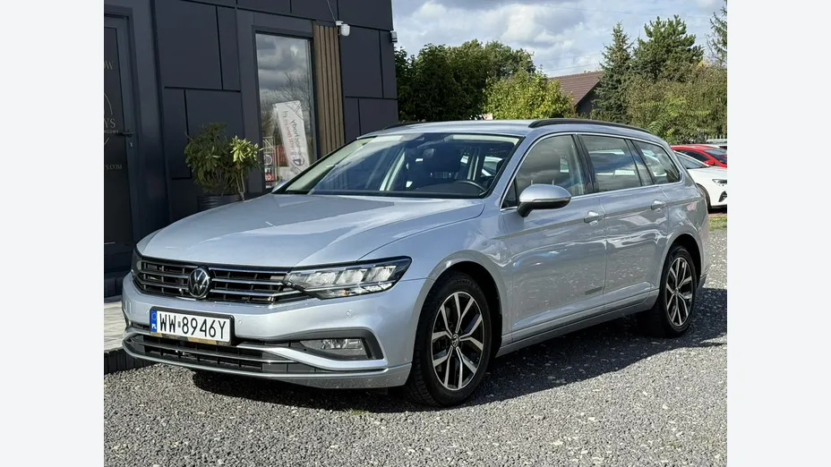 VOLKSWAGEN Passat -