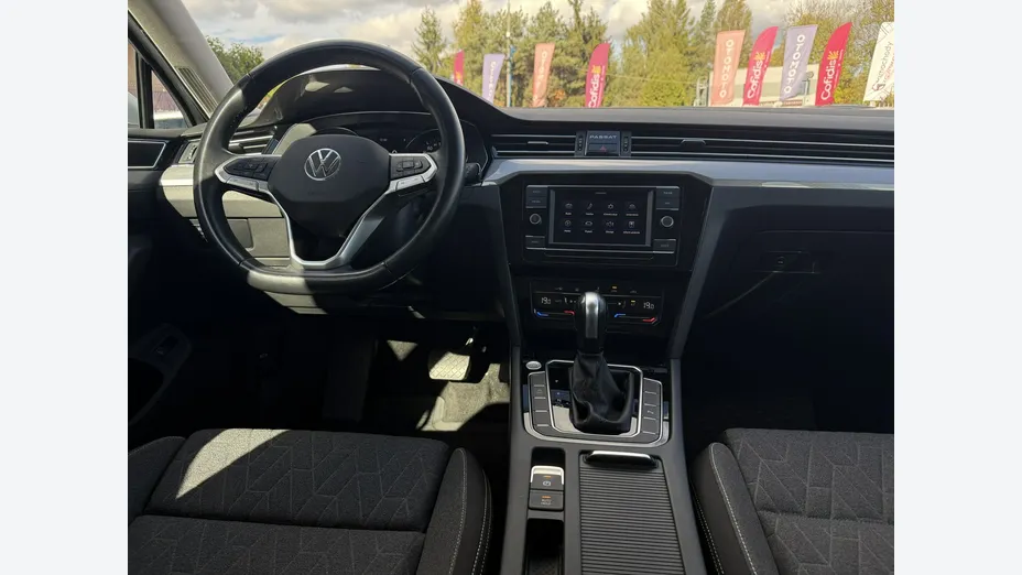 VOLKSWAGEN Passat -