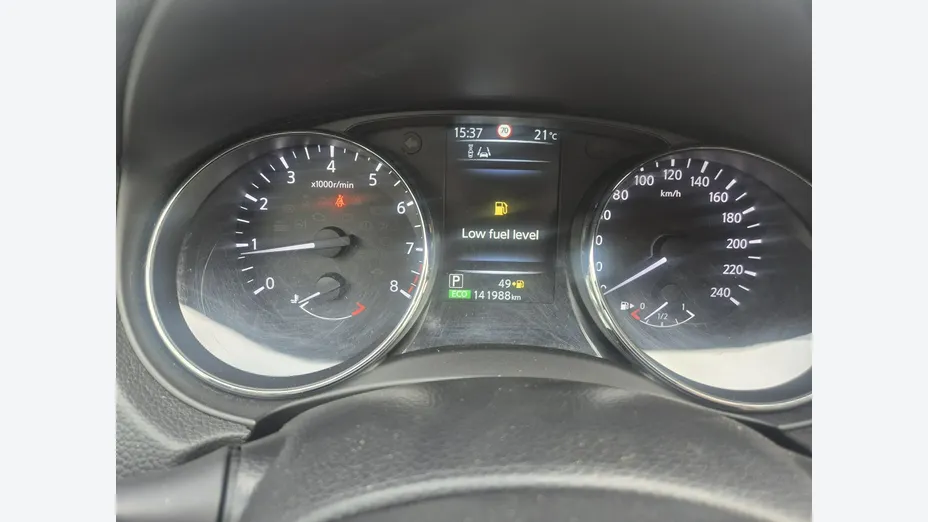 NISSAN Qashqai -