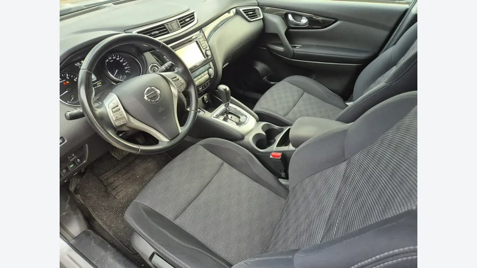 NISSAN Qashqai -