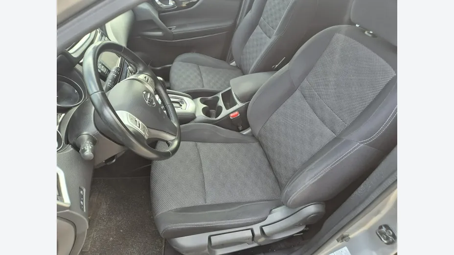 NISSAN Qashqai -