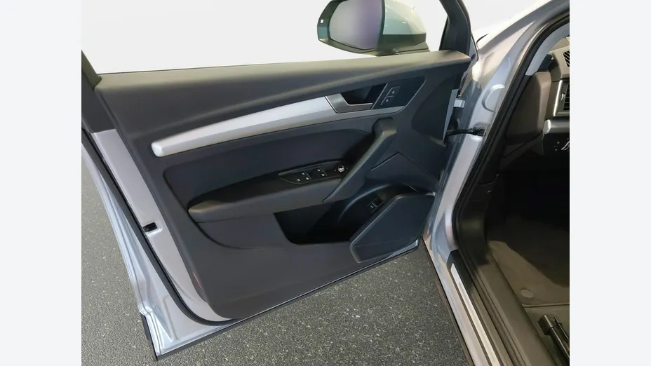 AUDI Q5 -