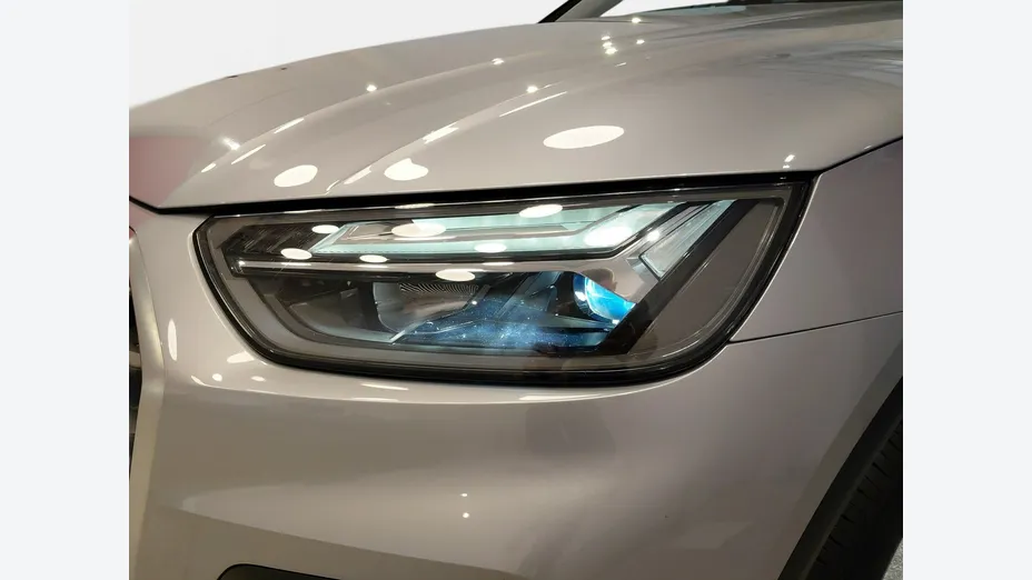 AUDI Q5 -