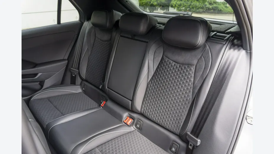 VOLKSWAGEN T-ROC -