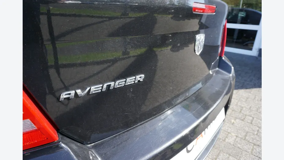 DODGE Avenger -