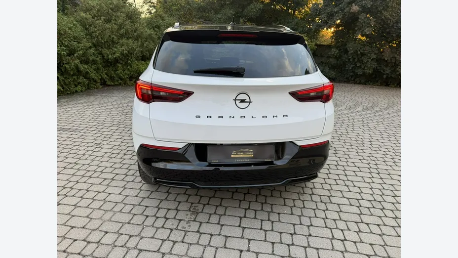 OPEL Grandland X -