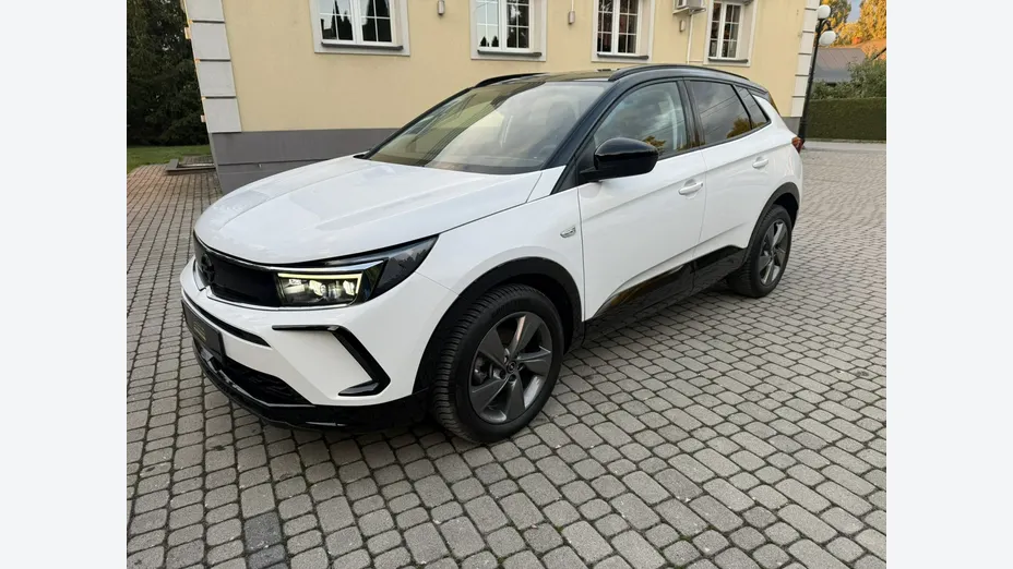 OPEL Grandland X -