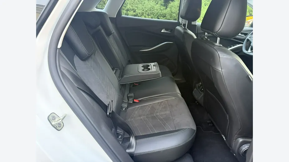 OPEL Grandland X -
