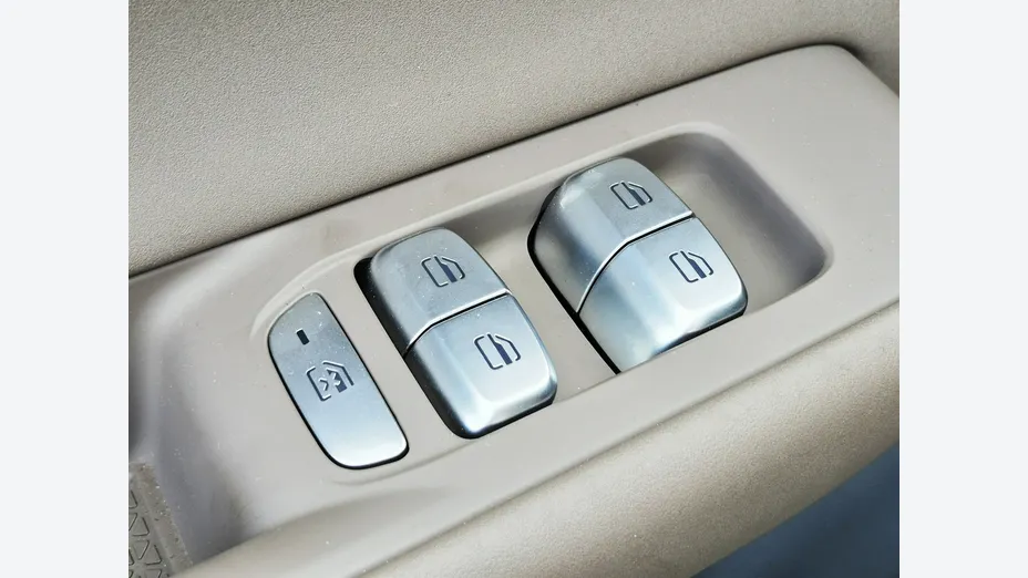 CHERY Tiggo 8 -