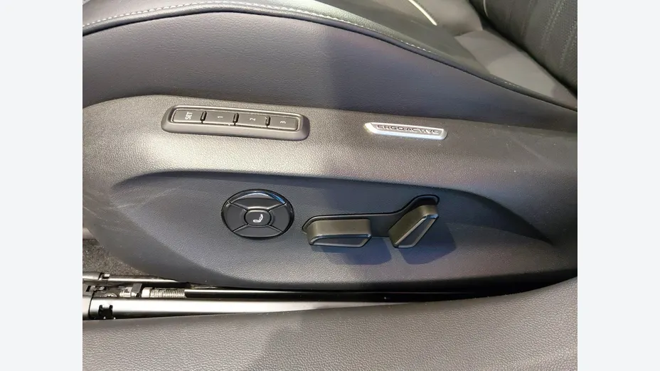 VOLKSWAGEN Passat -