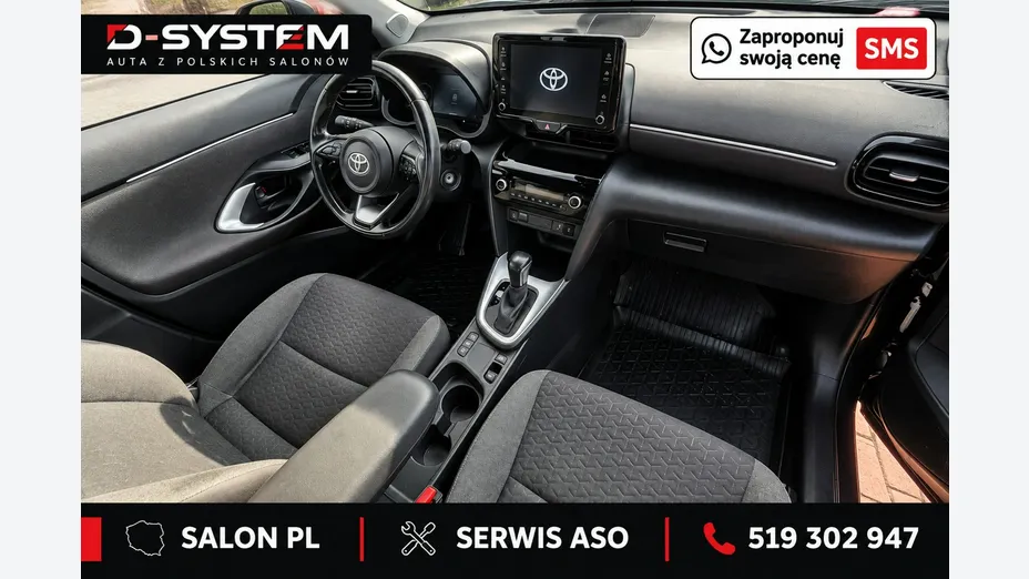 TOYOTA Yaris Cross -