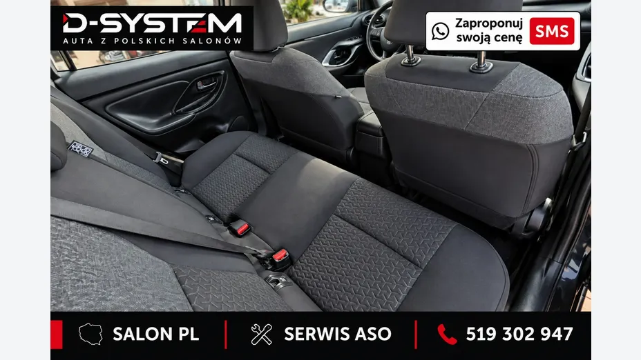 TOYOTA Yaris Cross -