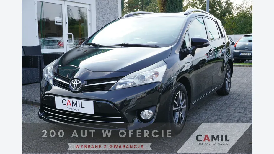 TOYOTA Verso -