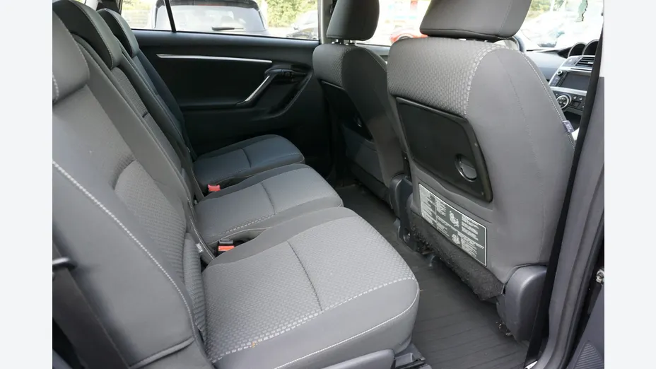 TOYOTA Verso -